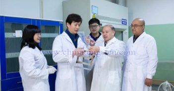 原子能院放射性同位素制備技術(shù)團隊開展實驗工作